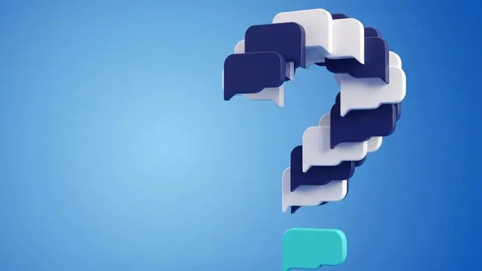 Een vraagteken opgebouwd uit Dialog-spreekwolken, de punt is een turquoise wolk, op blauw