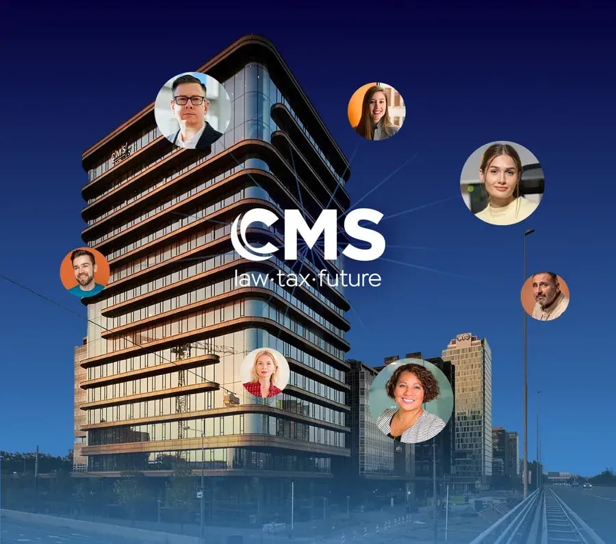 Het kantoor van CMS met portretten van collega’s die feedback geven